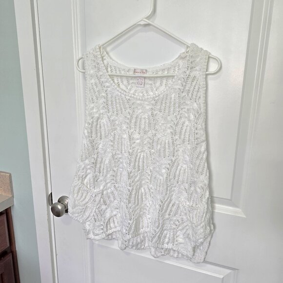 Monroe and Main White Crochet Blouse - Picture 1 of 5